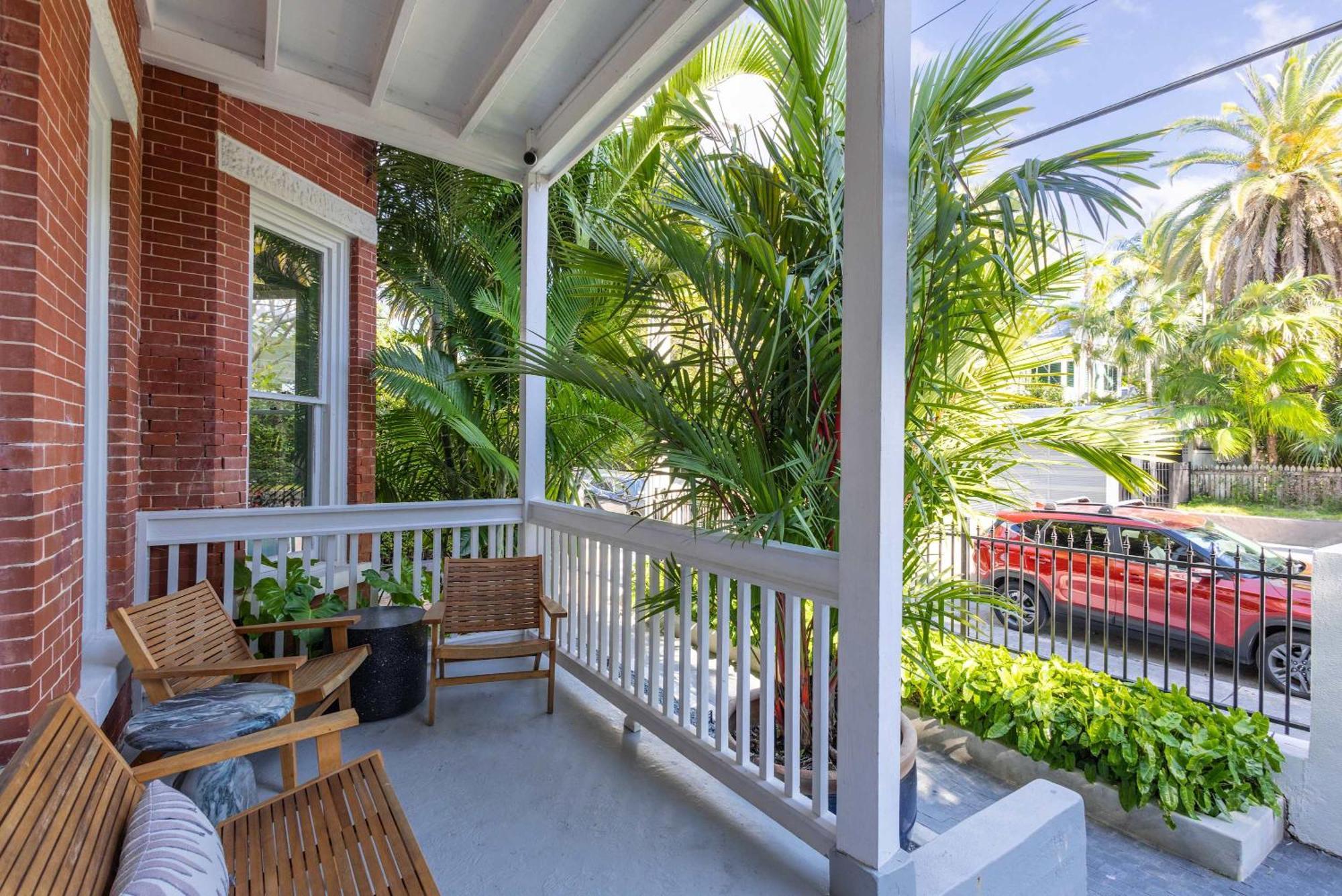 Takeover At The Grand Maloney Key West Buitenkant foto